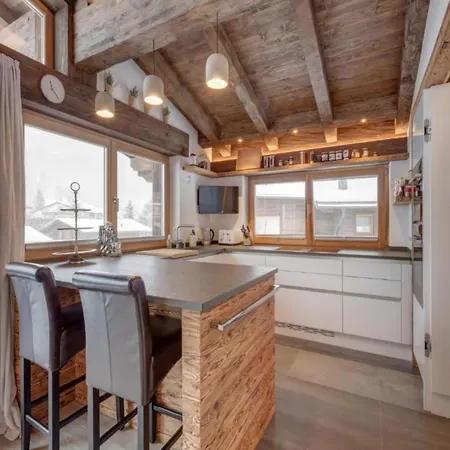 Remy Mountain View---contact #whatsap Before Booking # -i-43--681--8157--1600- Chalet